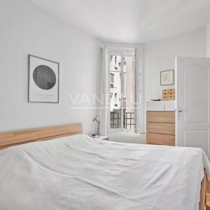 Bel ancien exposé sud avec parking