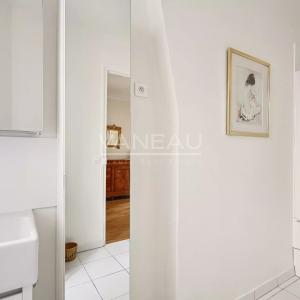 En étage avec ascenseur, vue dégagée et soleil