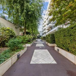 Boulogne-Billancourt / (Porte de Saint-Cloud) - Deux pièces au c