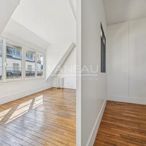 Paris XVe - Sèvres Lecourbe - Appartement lumineux en étage élev