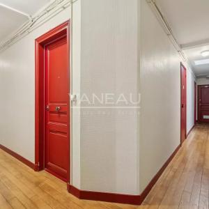 Paris XVe - Sèvres Lecourbe : Studio en étage élevé (DPE facilem