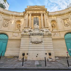 Exclusivité un studio Angle Bac /Grenelle