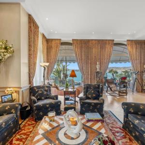 Cap D'Antibes, Chateau de la Vigie à Vendre