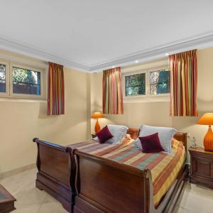 Cap D'Antibes, Chateau de la Vigie à Vendre