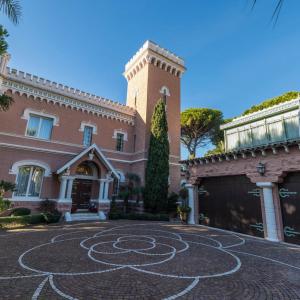 Cap D'Antibes, Chateau de la Vigie à Vendre