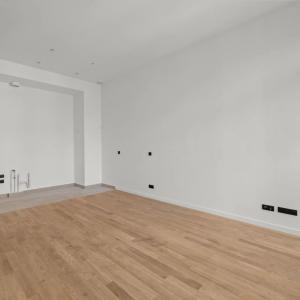 Cannes Banane : Appartement 3 pièces  dans un immeuble entièreme