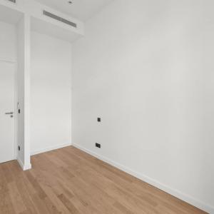 Cannes Banane : Appartement 3 pièces  dans un immeuble entièreme