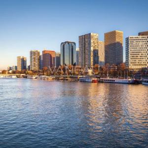 Paris XVe 4 pièces vue Seine - Mirabeau /Javel.