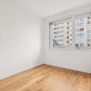 Issy-les-Moulineaux - Trois pièces rénové avec large balcon