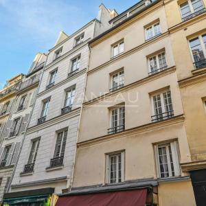 Exclusivité un studio Angle Bac /Grenelle