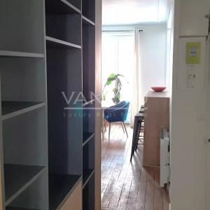 RUE DE VAUGIRARD - MEUBLÉ