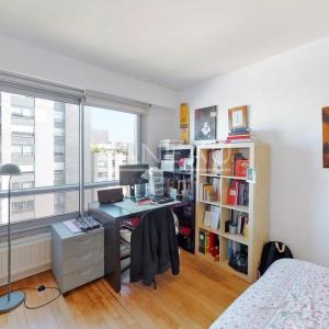 Paris XIXe - Bel appartement de cinq pièces - Vue dégagée - Cave