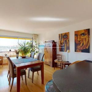 Paris XIXe - Bel appartement de cinq pièces - Vue dégagée - Cave