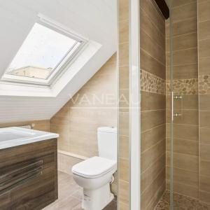 Sceaux (92330) - Villa de six pièces avec jardin fruitier -