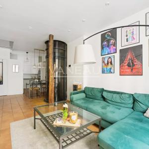 Paris IXe - Rue Mansart - Six pièces en triplex - Habitation et 