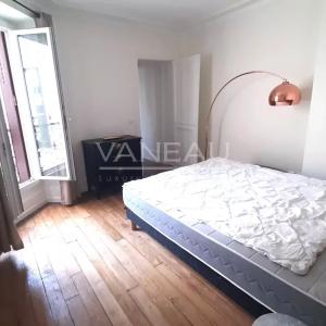 RUE DE VAUGIRARD - MEUBLÉ