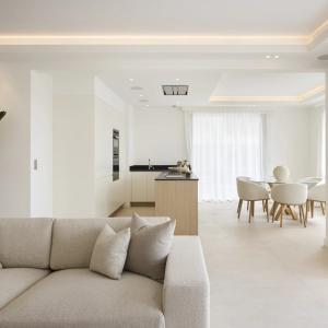 Cannes Croisette dernier étage