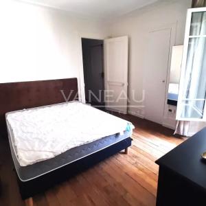 RUE DE VAUGIRARD - MEUBLÉ