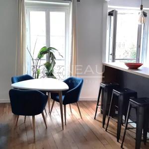 RUE DE VAUGIRARD - MEUBLÉ