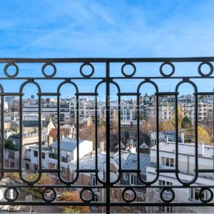 Paris XVIe - Auteuil - Michel Ange - Etage élevé - Calme et vue 