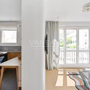 Paris 15ème Convention - 1/2 pièces clés en main meublé