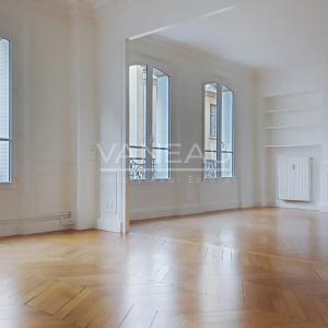 PARIS XVI - Appartement familial entièrement rénové - TROCADERO