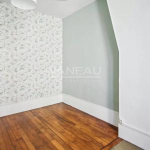 PARIS XVème Nord – Place du commerce 2/3 pièces – Vue dégagée to