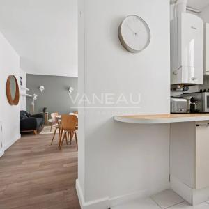 PARIS XVIe - Charmant deux pièces clés en main.