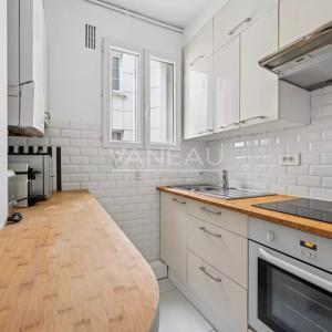 PARIS XVIe - Charmant deux pièces clés en main.