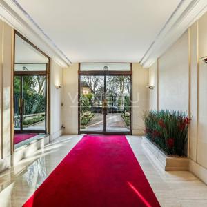 Paris XVIe - Vue tour Eiffel.