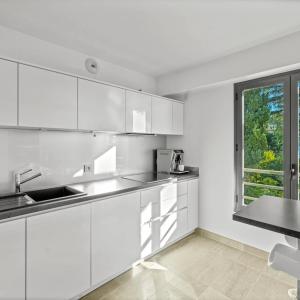 Cannes Montrose : Appartement en dernier étage, avec vue mer à v