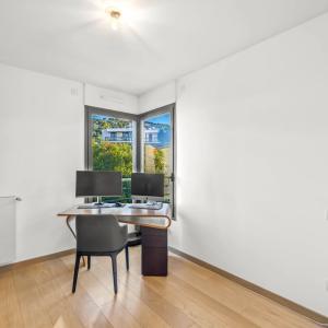 Cannes Montrose : Appartement en dernier étage, avec vue mer à v