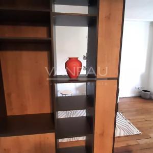 RUE DE VAUGIRARD - MEUBLÉ