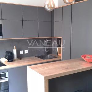 RUE DE VAUGIRARD - MEUBLÉ