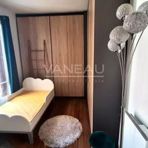 RUE DE VAUGIRARD - MEUBLÉ