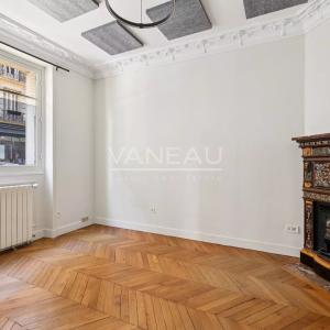 Paris XVe - Necker : Appartement 3 pièces en rez-de chaussée - H