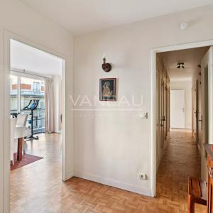 Paris XVI- Auteuil Sud - Appartement familial - étage élevé.