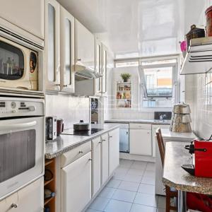 Paris XVI- Auteuil Sud - Appartement familial - étage élevé.