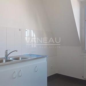 PARIS XVII - Appartement en étage élevé avec deux chambres - Rue