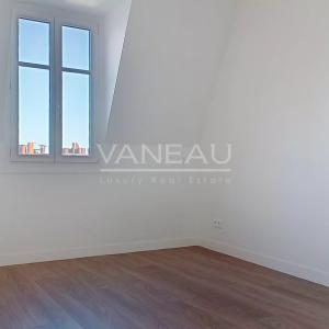 PARIS XVII - Appartement en étage élevé avec deux chambres - Rue