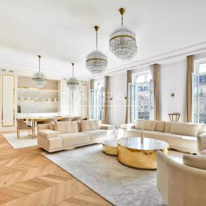 PARIS VIIIe - Faubourg du Roule