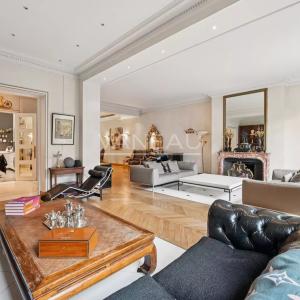 Paris XVIe - Trocadéro.