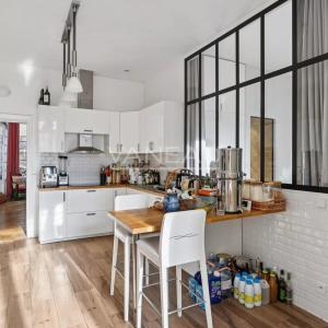 Paris IXe - rue de Liège - 6 pièces, 4 chambres - Standing