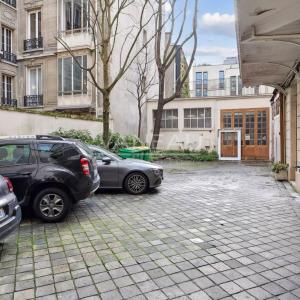 Paris IXe - rue de Liège - 6 pièces, 4 chambres - Standing