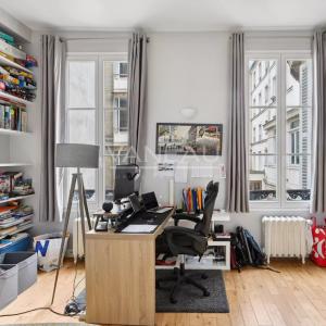 Paris IXe - rue de Liège - 6 pièces, 4 chambres - Standing