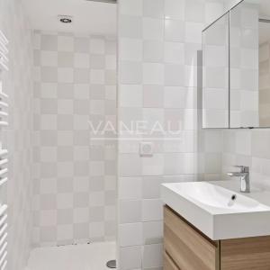 Paris IXe - rue de Liège - 6 pièces, 4 chambres - Standing