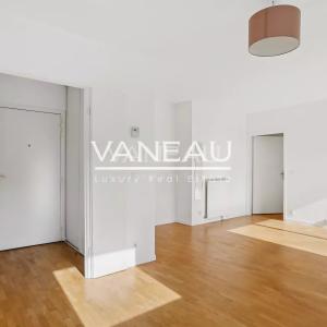 EXCLUSIVITE -  BOULOGNE - EN ETAGE AVEC LARGE BALCON