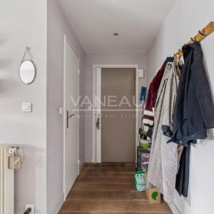 Terrasse et balcon. Cave et parking