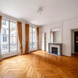 Paris XVIe Trocadéro - Vue tour Eiffel  Appartement Familial et 