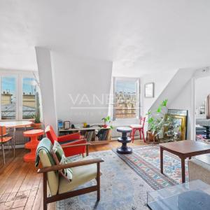 PARIS IIIe - Bretagne - Dernier étage calme et ensoleillé avec v